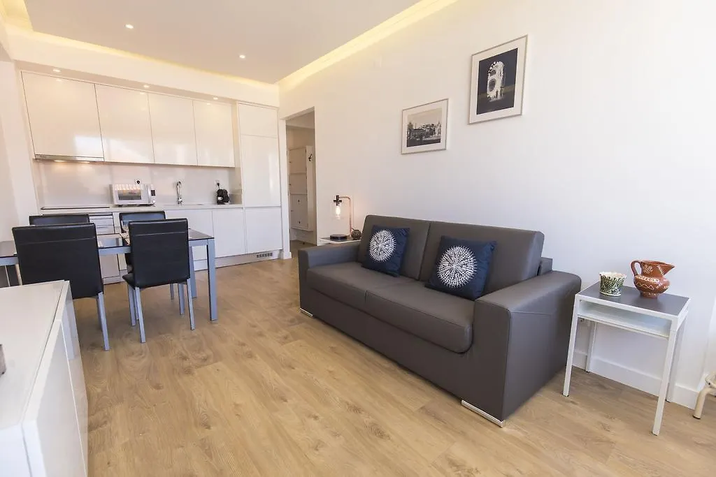 Lovelystay - Light & Comfy Flat Lisboa